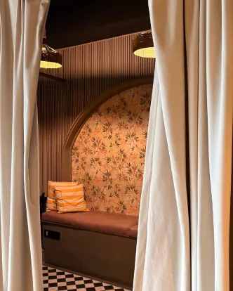 Private Booth Zone